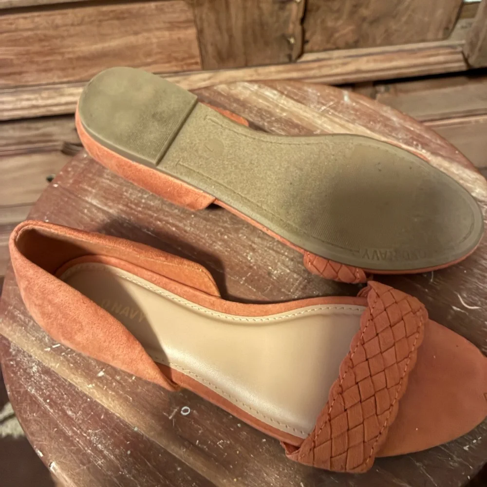 Old Navy rust orange braided suede flats size 7 - Picture 4 of 4